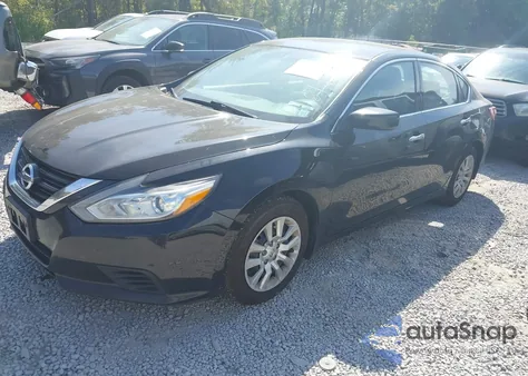 2018 Nissan Altima 2.5 S z USA, uszkodzony, nr VIN 1N4AL3AP1JC255626